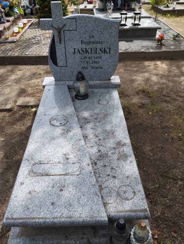 Eugeniusz JASKULSKI 1939 Dolice - Grobonet - Wyszukiwarka osób pochowanych