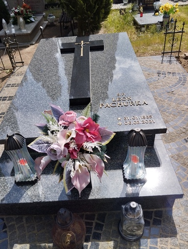 Grób LEON PACHURKA