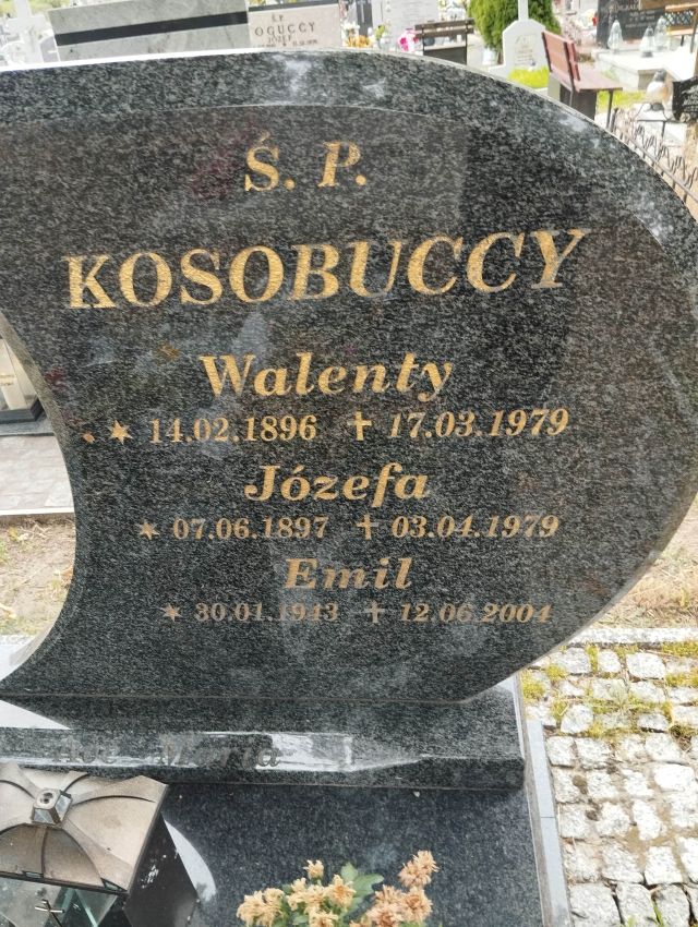 Grób WALENTY KOSOBUCKI