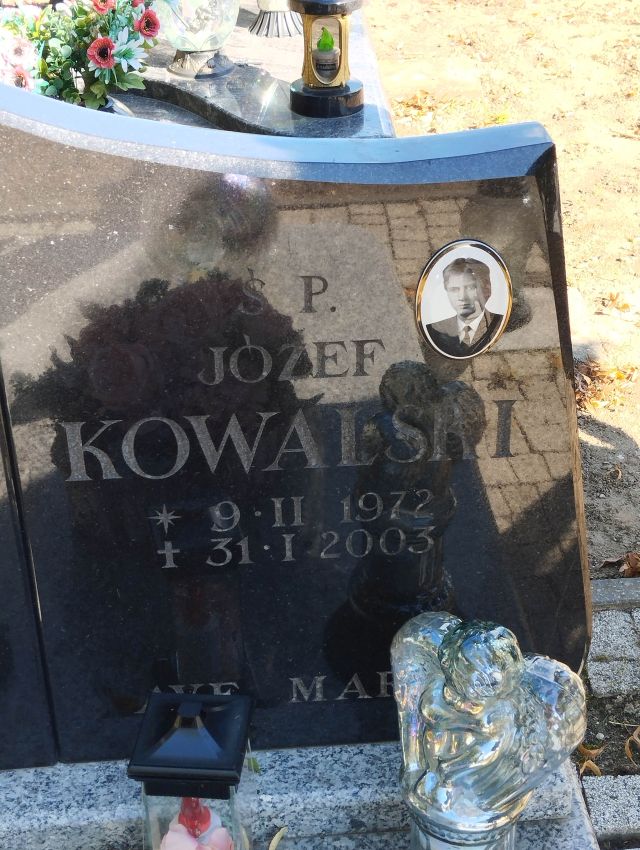 Grób JÓZEF KOWALSKI